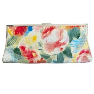 HOBO International Floral Clutch